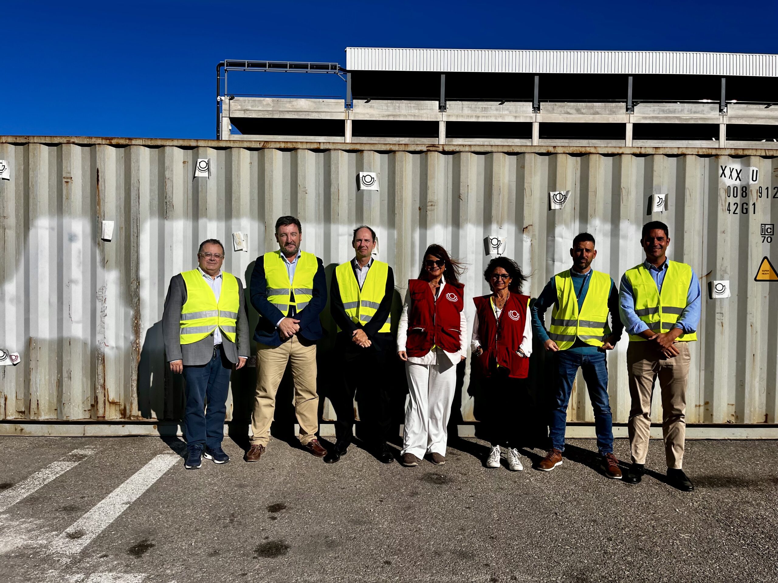 APM Terminals, MAERSK, el CPEV, Grupo Grimaldi, Valencia Terminal Europa i Grupo Torres envien un contenidor d’ajuda humanitària a Benín